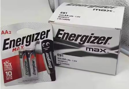 Paquet de Piles Alkaline AA Energizer (paquet de 4)
